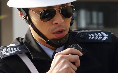 為什么對講機的天線(xiàn)在機身外部？