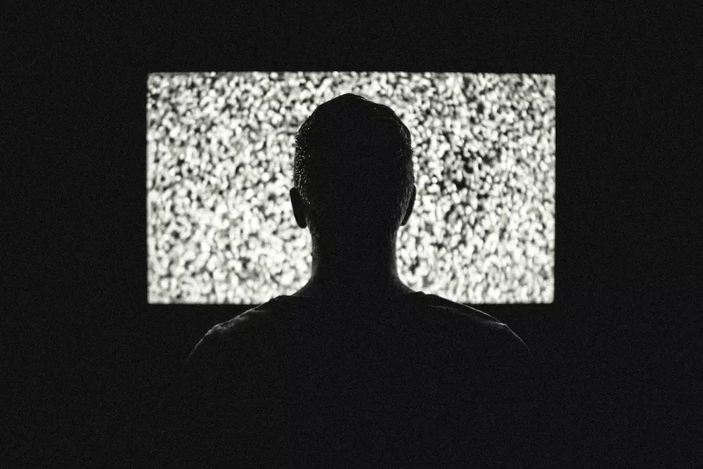如何正確使用無(wú)線(xiàn)對講機的靜噪功能？